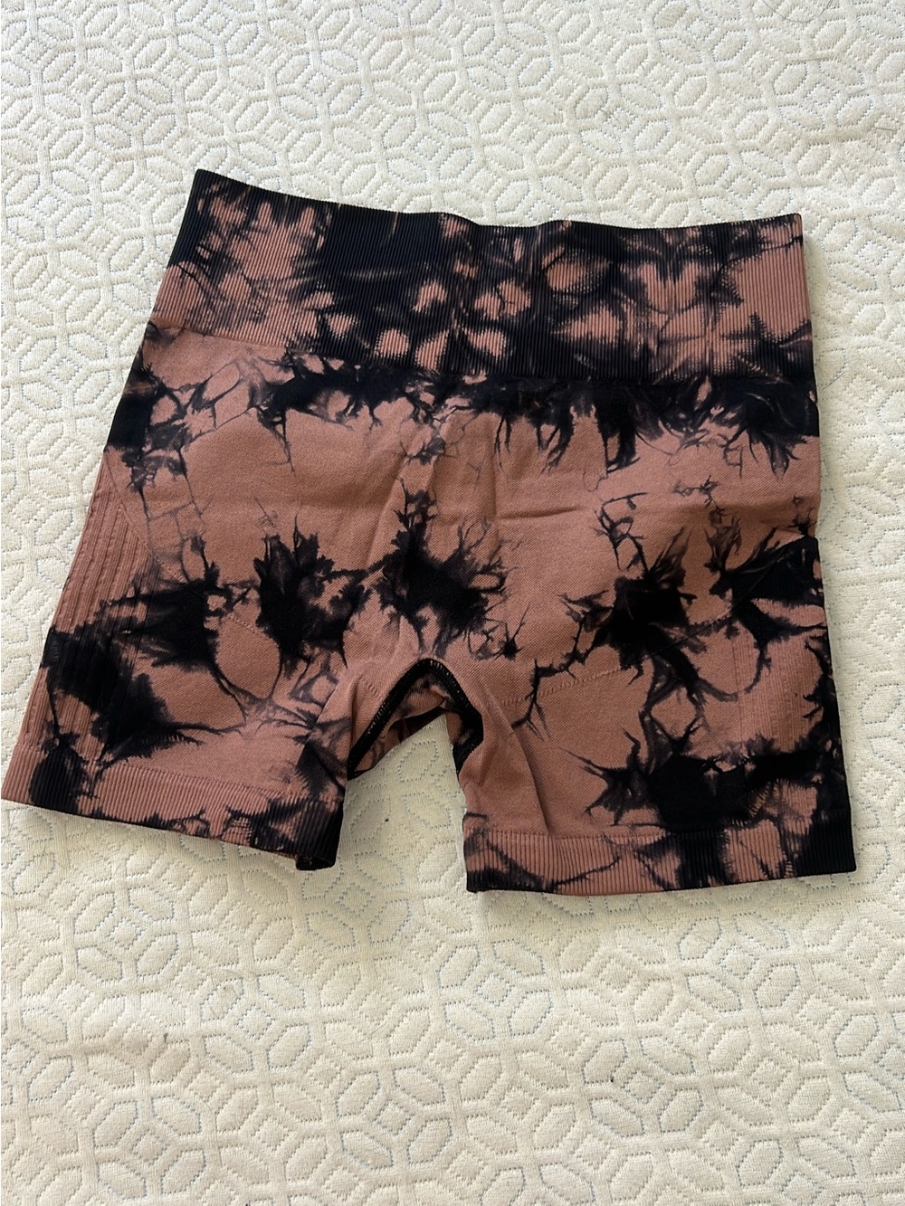 Tie-Dye Athletic Bike Shorts - Black and Mauve